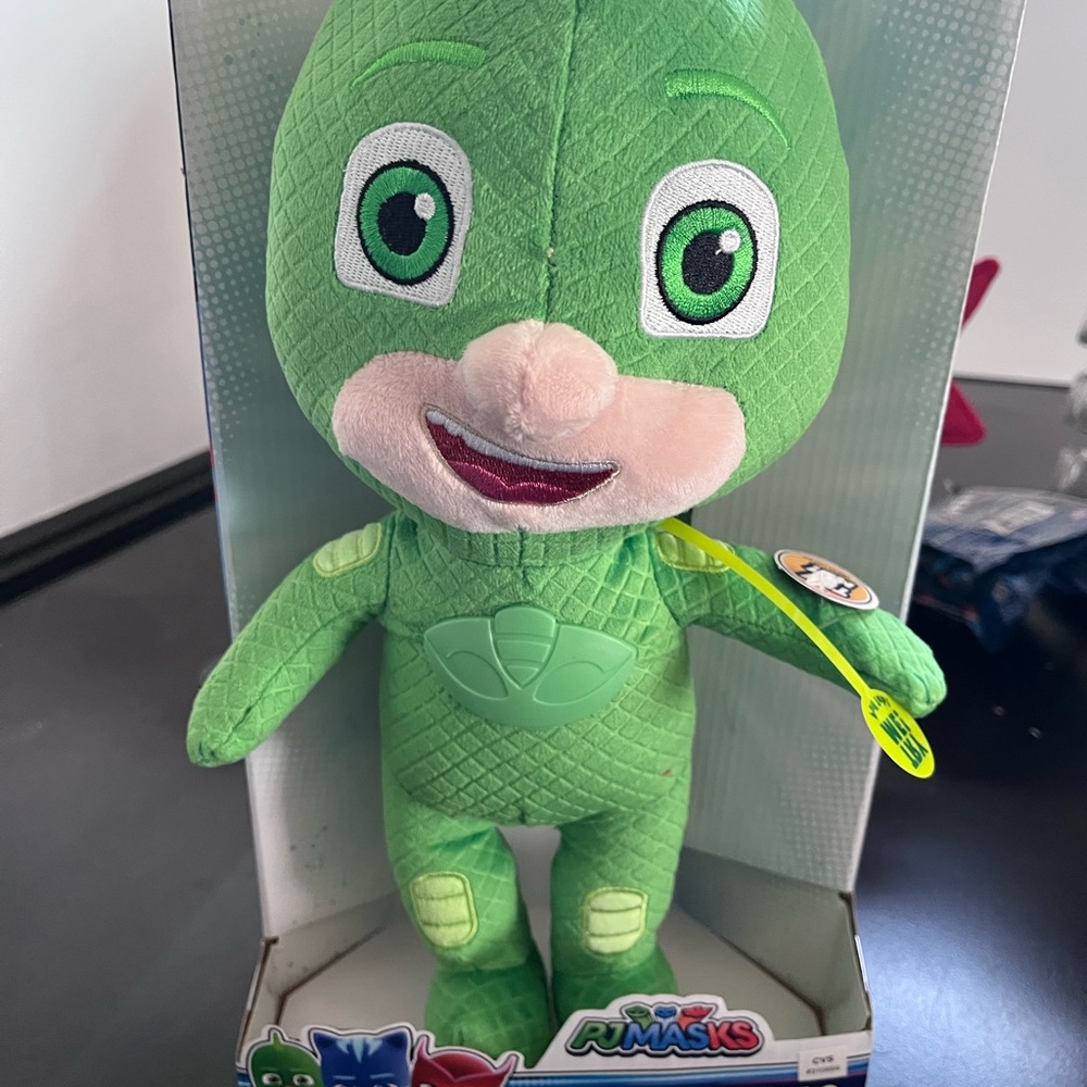PJ Masks sing and talk Gekko new in box
